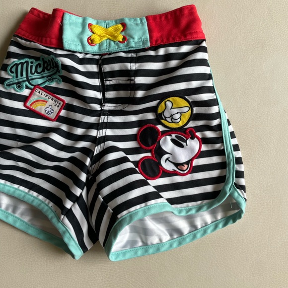 Disney x Mickey Mouse Swim Trunks 2T - Picture 7 of 13